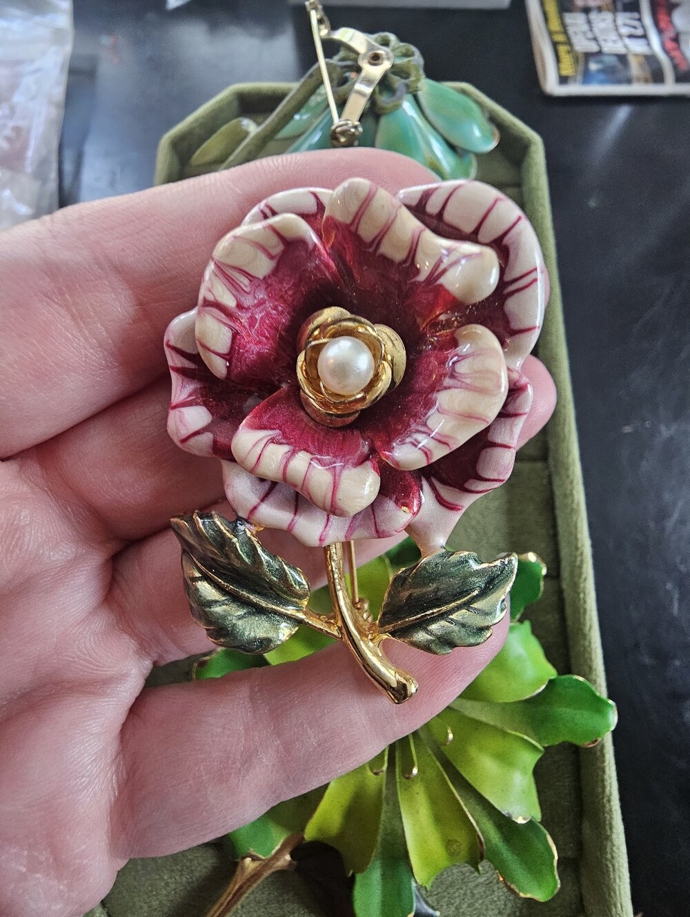 Vintage Brooch Lot - Picture 3 of 5